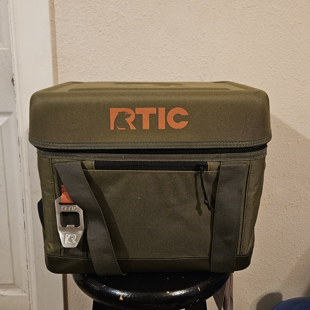 RTIC Olive Cooler Bag 28 Can
